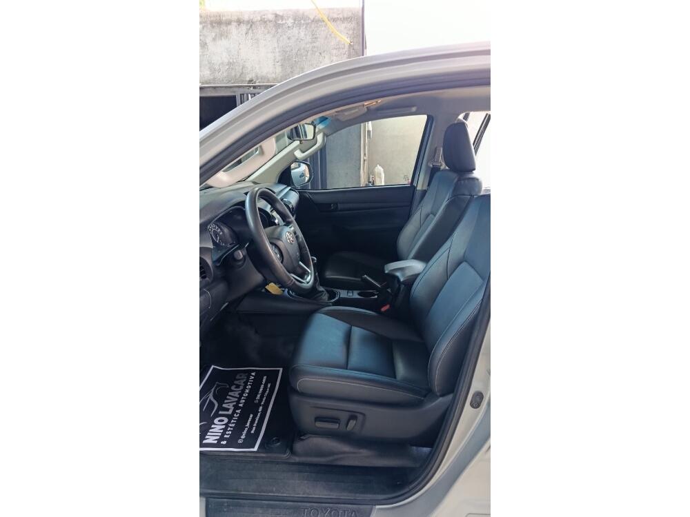 Toyota Hilux CD