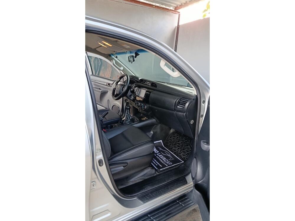 Toyota Hilux CD