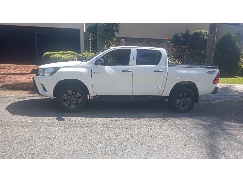 Toyota Hilux CD