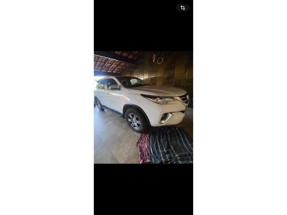 Toyota Hilux SW4