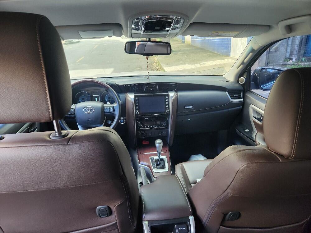 Toyota Hilux CD
