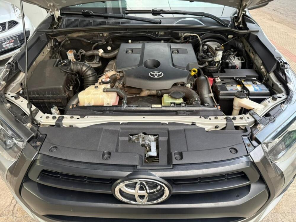 Toyota Hilux CD
