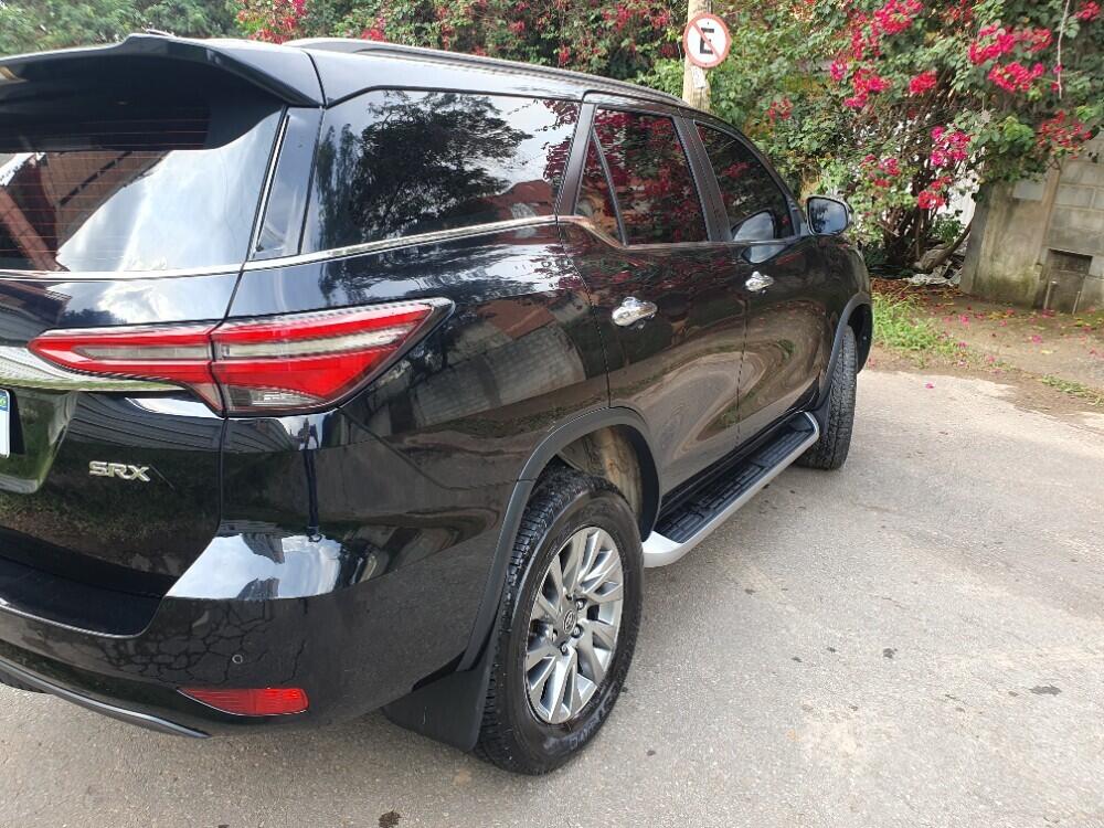 Toyota Hilux SW4