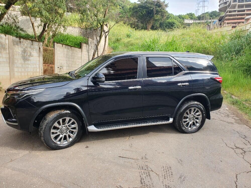 Toyota Hilux SW4
