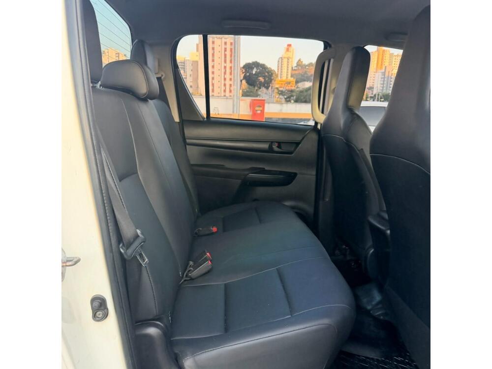 Toyota Hilux CD