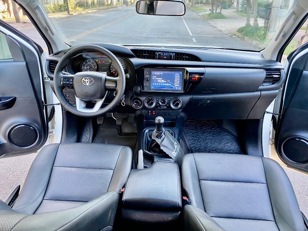 Toyota Hilux CD