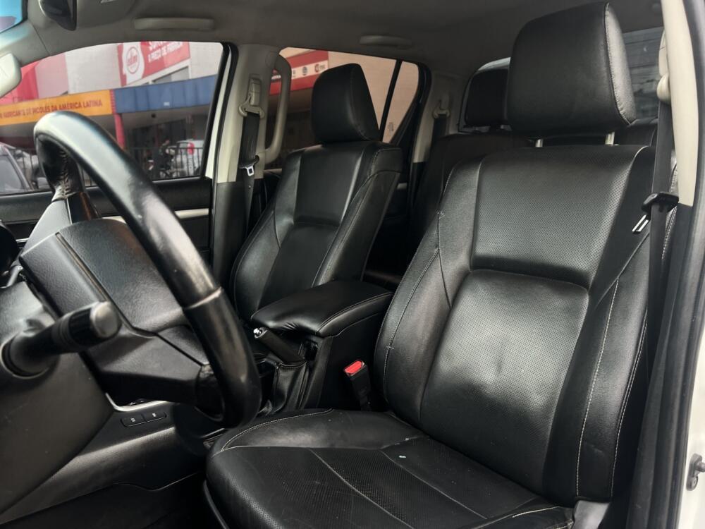 Toyota Hilux CD