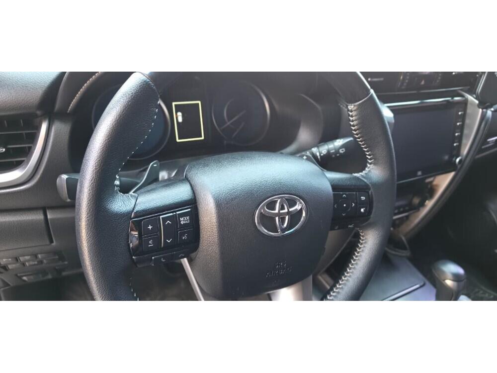 Toyota Hilux CD