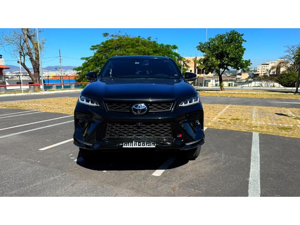 Toyota Hilux SW4