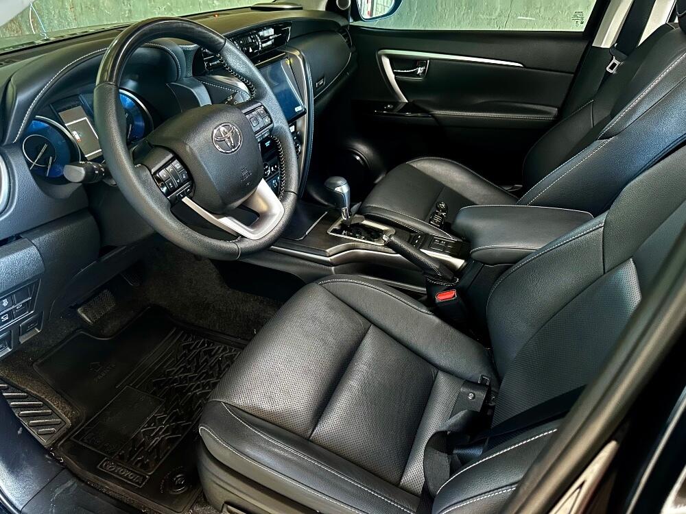 Toyota Hilux CD