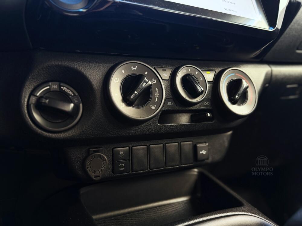 Toyota Hilux CD