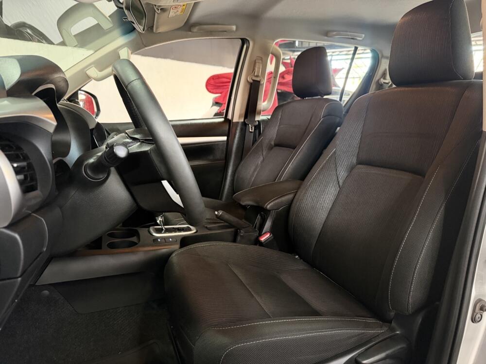 Toyota Hilux CD