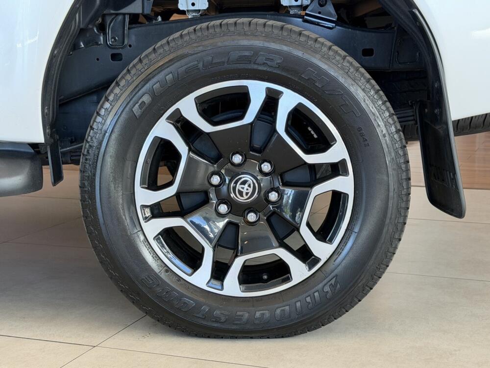 Toyota Hilux CD