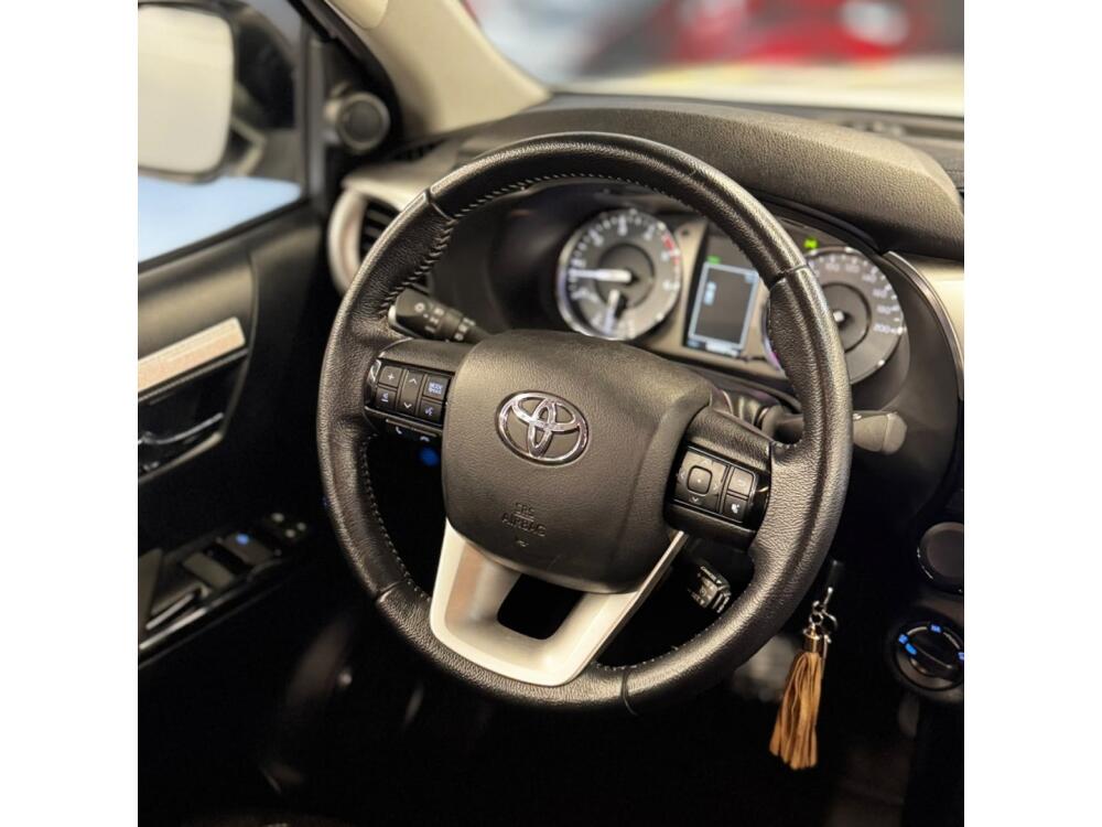 Toyota Hilux CD