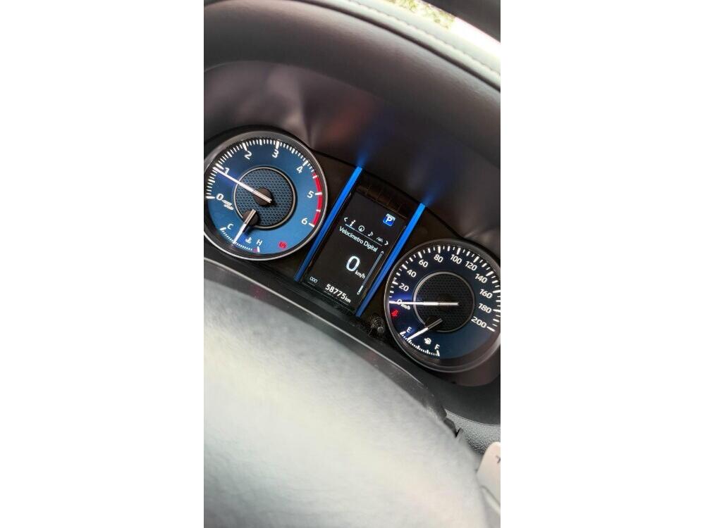 Toyota Hilux CD