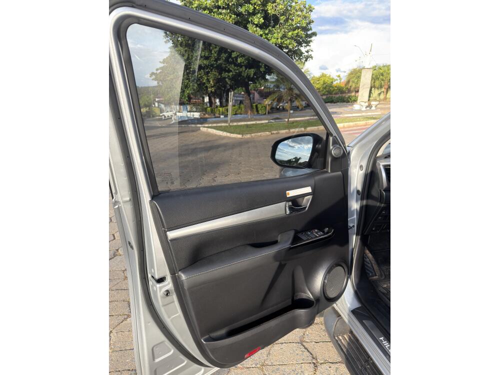 Toyota Hilux CD
