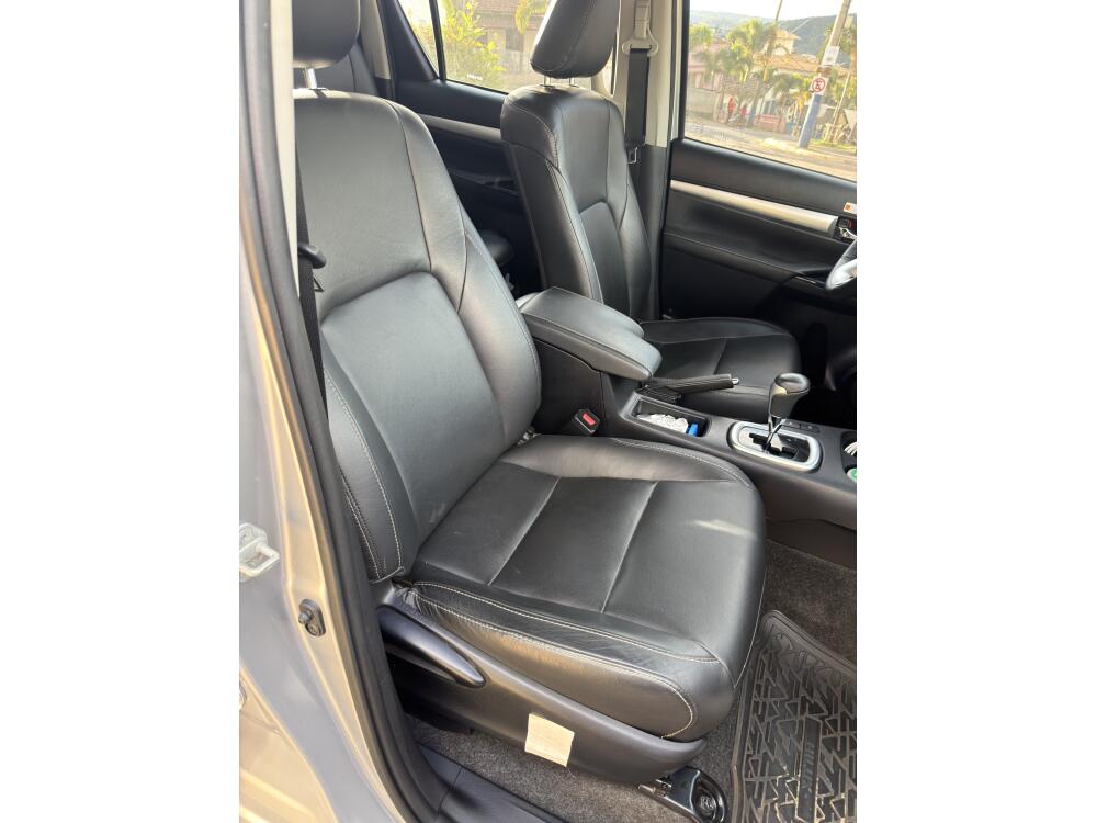 Toyota Hilux CD