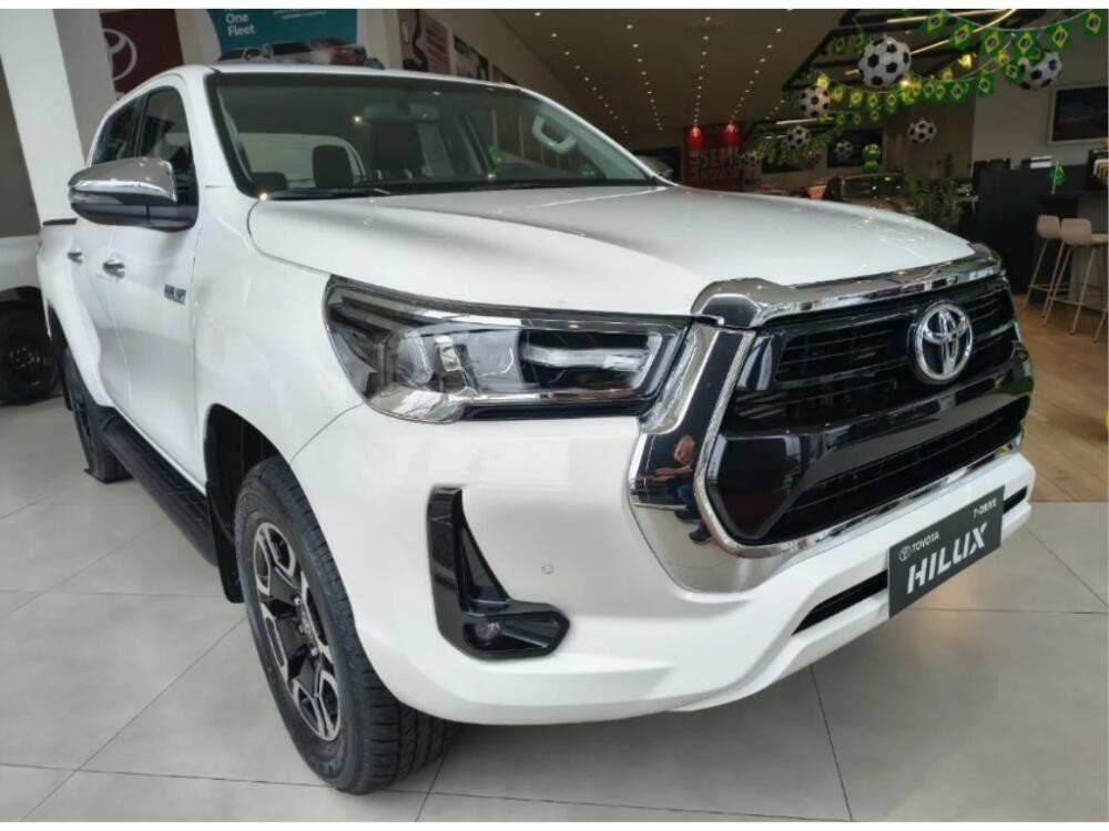 Toyota Hilux 2.8 D-4D TURBO DIESEL CD SRV 4X4 AUTOMÁTICO 2026