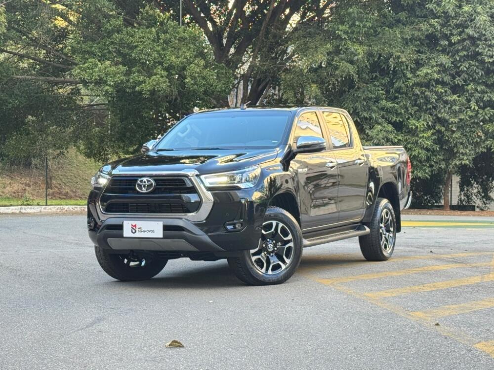Toyota Hilux 2.8 D-4D TURBO DIESEL CD SRV 4X4 AUTOMÁTICO 2026