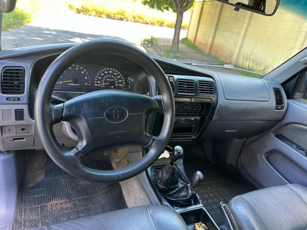 Toyota Hilux SW4