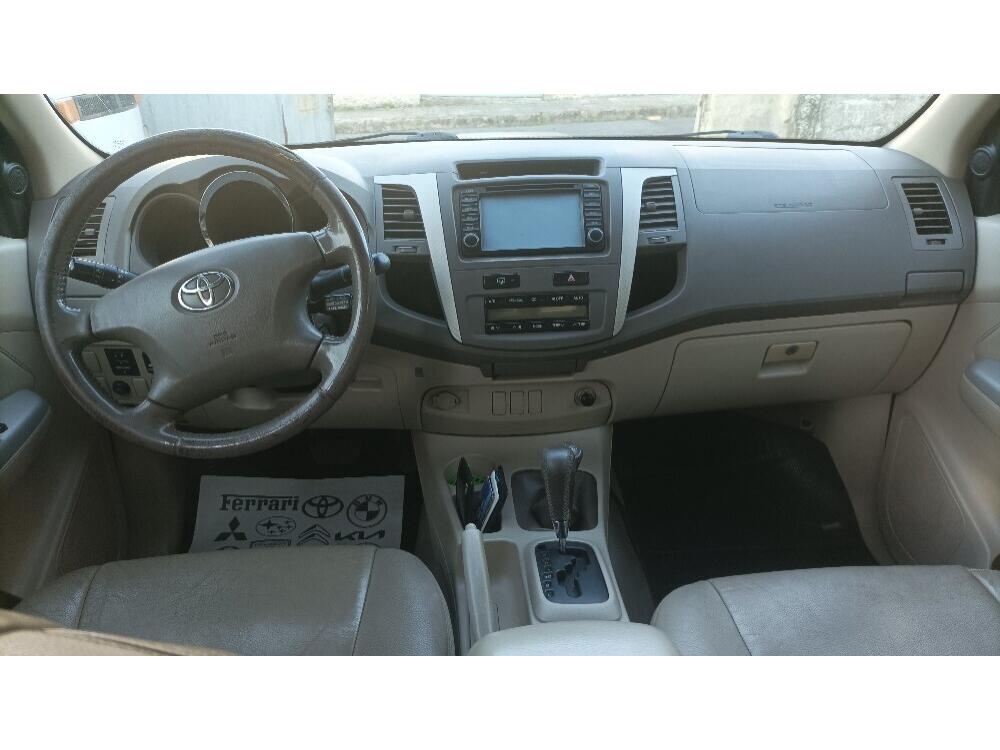 Toyota Hilux SW4