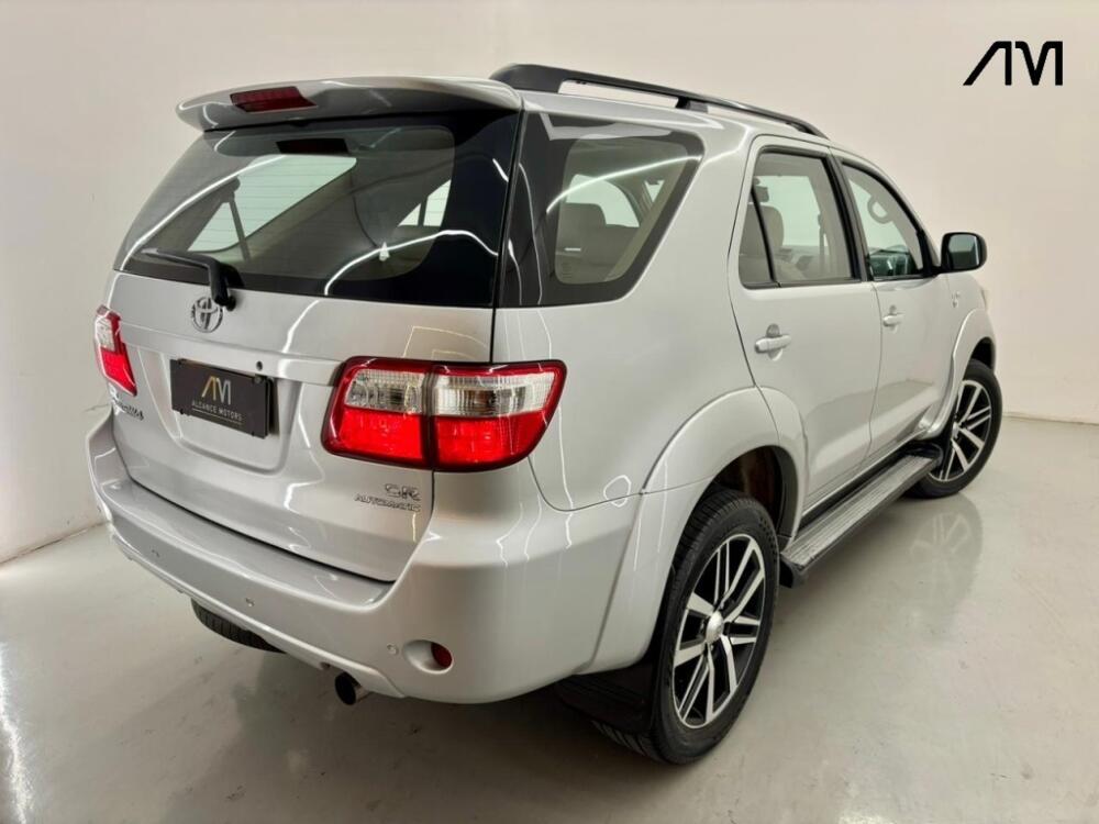 Toyota Hilux SW4