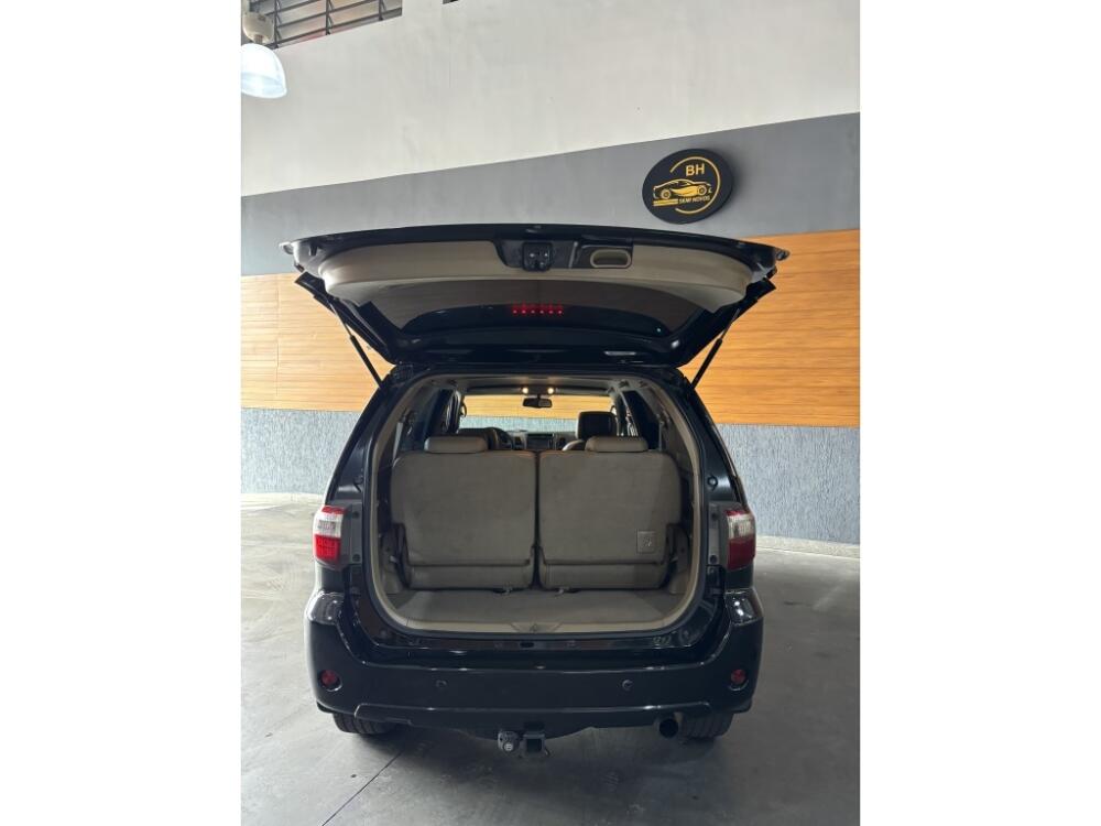 Toyota Hilux SW4