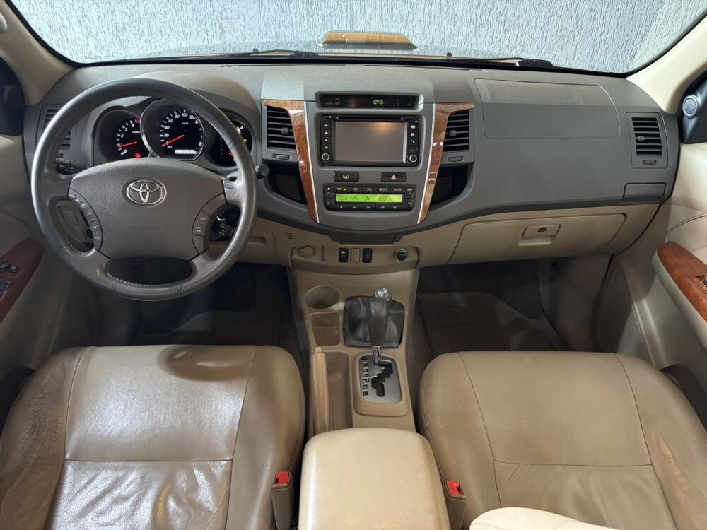 Toyota Hilux SW4