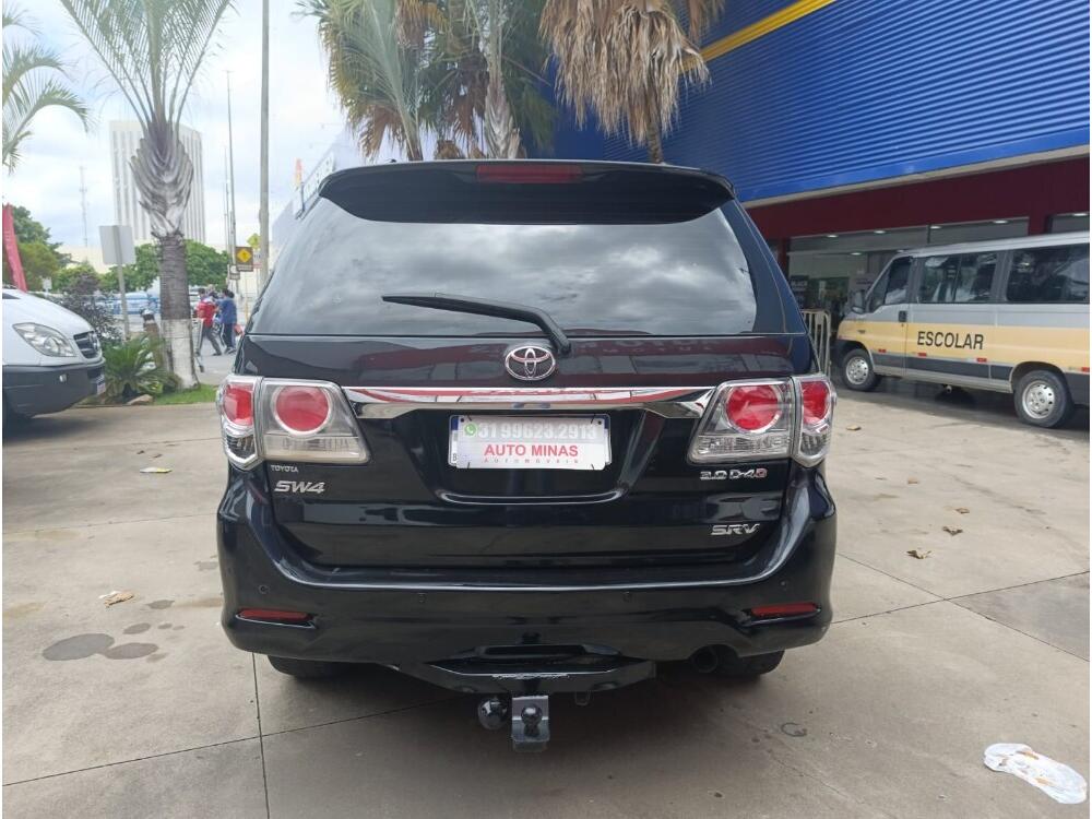 Toyota Hilux SW4
