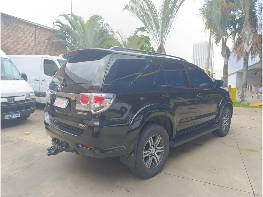 Toyota Hilux SW4