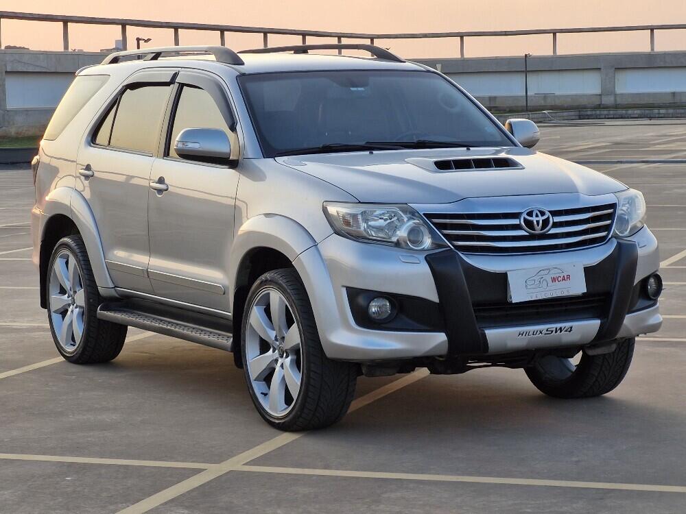 Toyota Hilux SW4