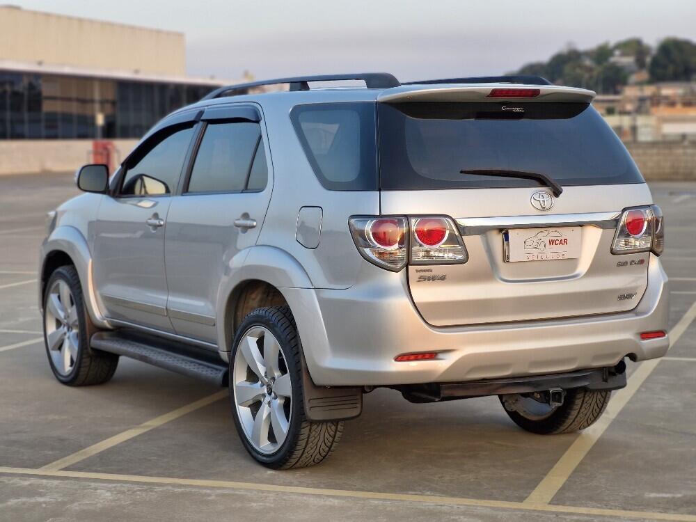 Toyota Hilux SW4