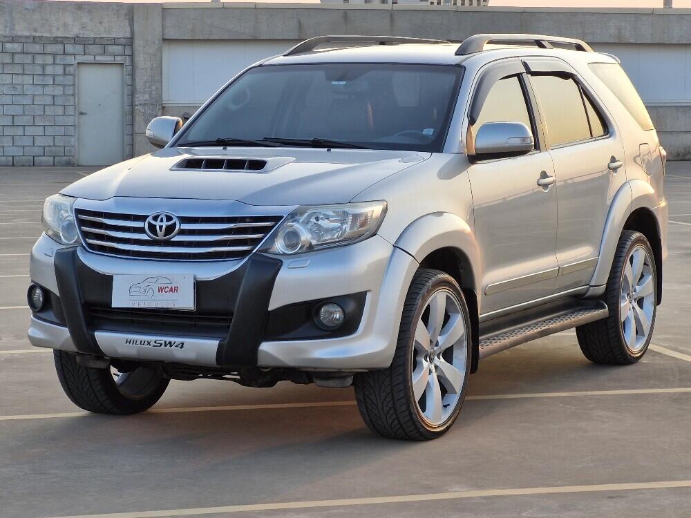 Toyota Hilux SW4