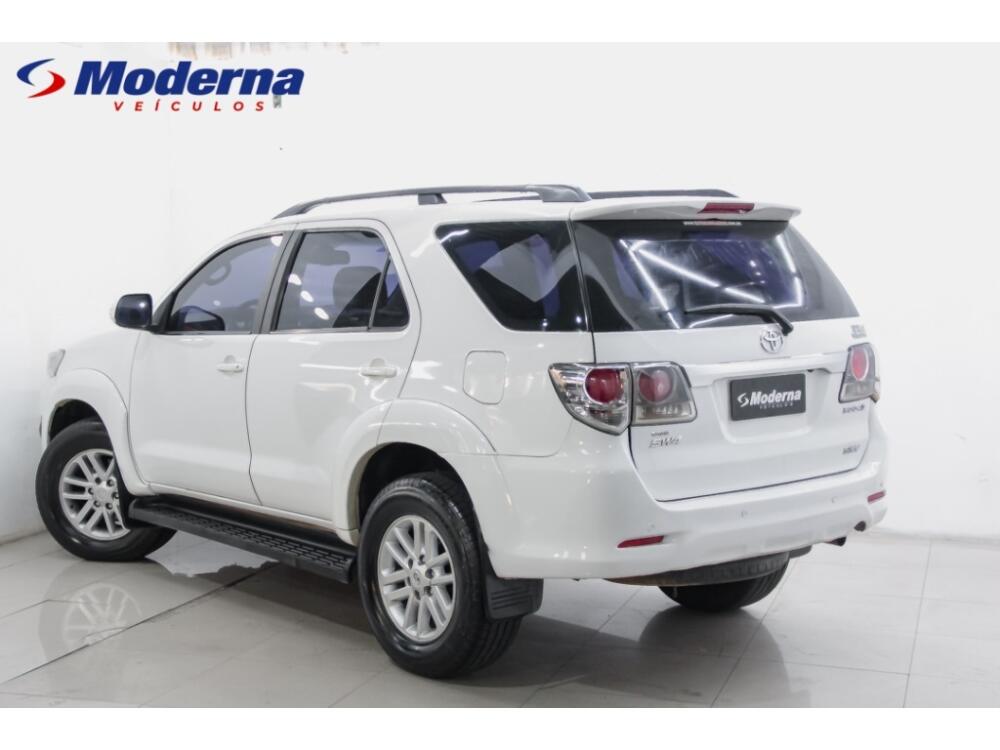 Toyota Hilux SW4