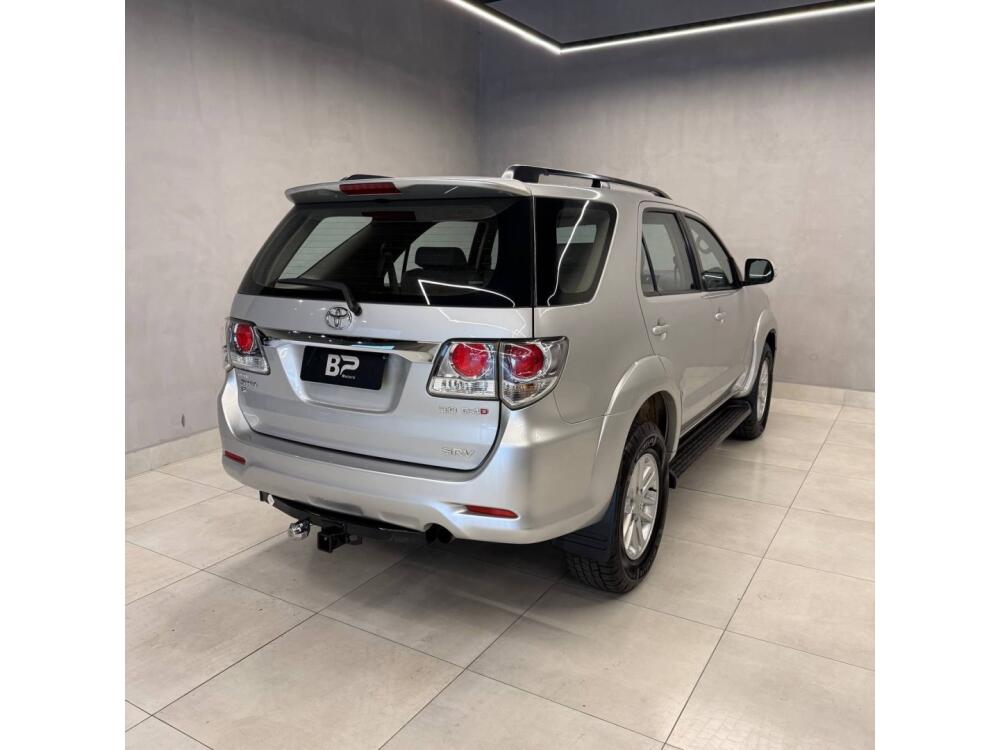Toyota Hilux SW4