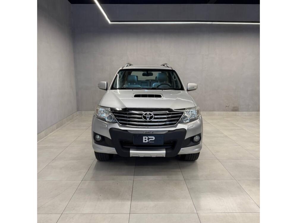 Toyota Hilux SW4