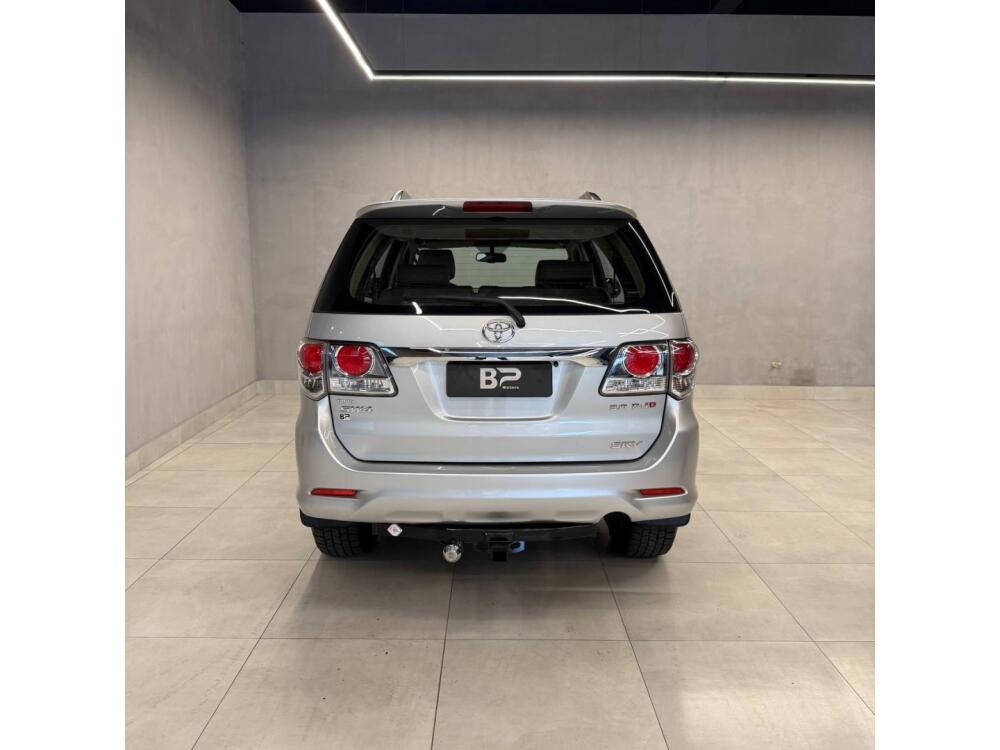 Toyota Hilux SW4