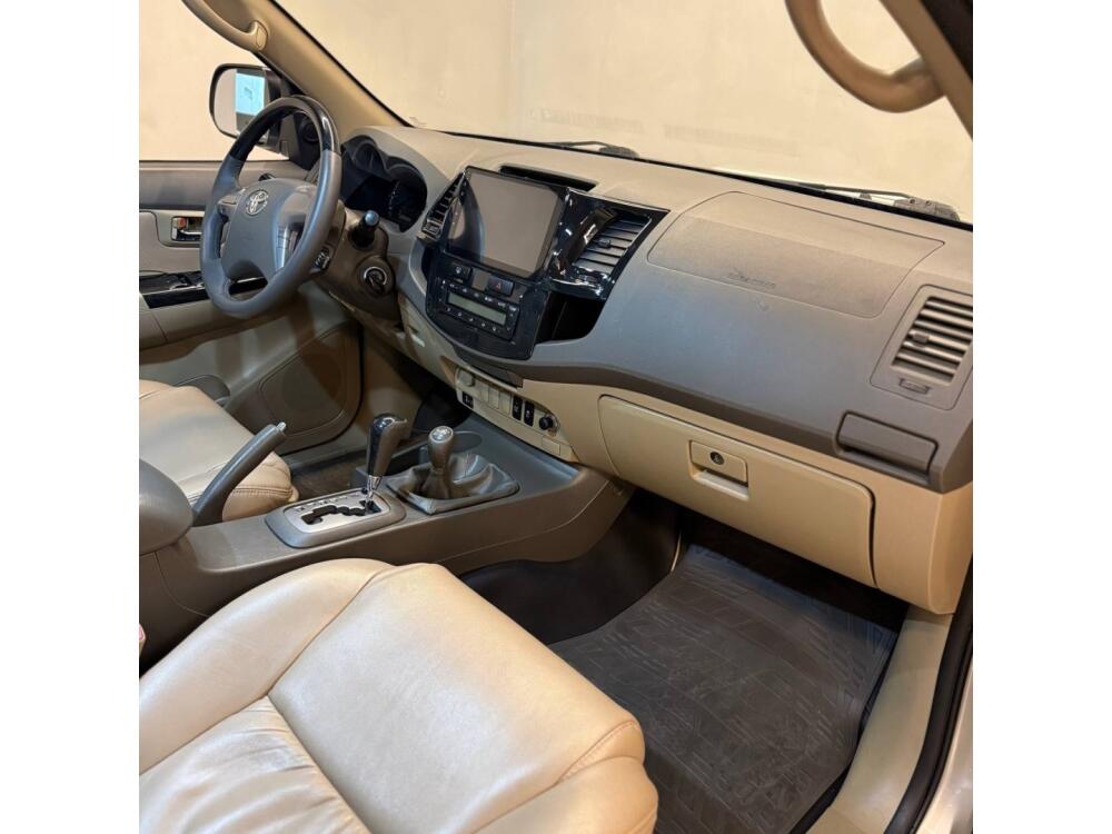 Toyota Hilux SW4