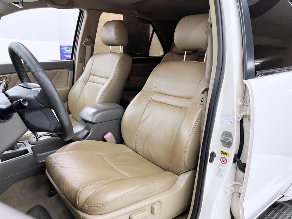 Toyota Hilux SW4