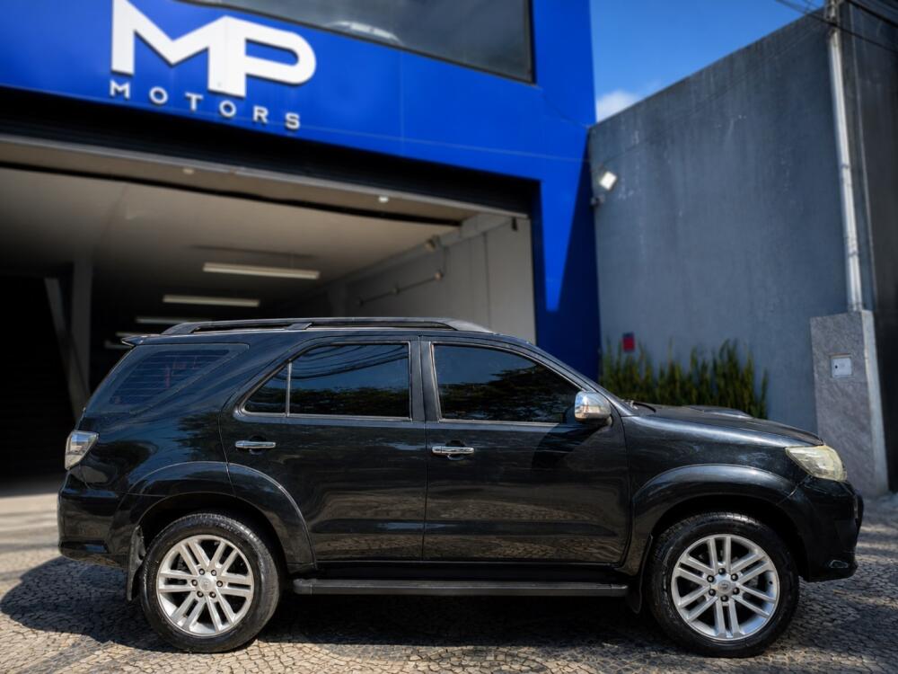 Toyota Hilux SW4