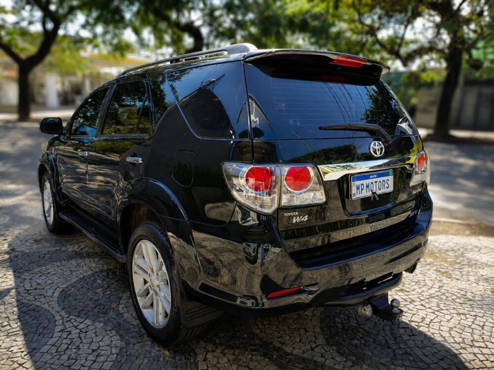 Toyota Hilux SW4