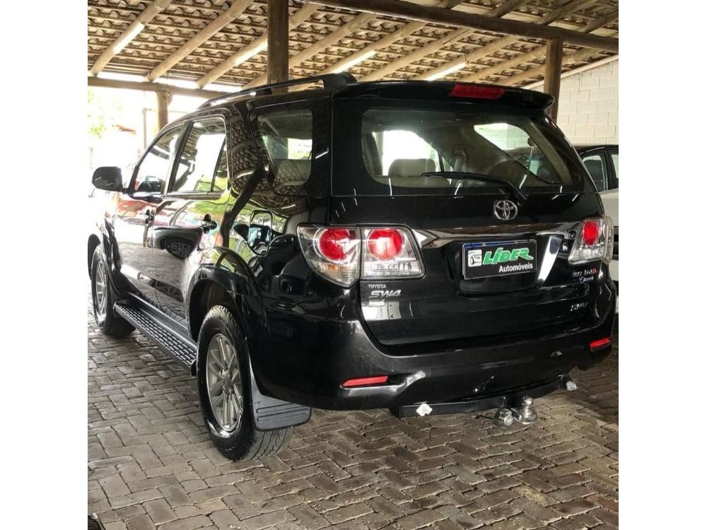 Toyota Hilux SW4