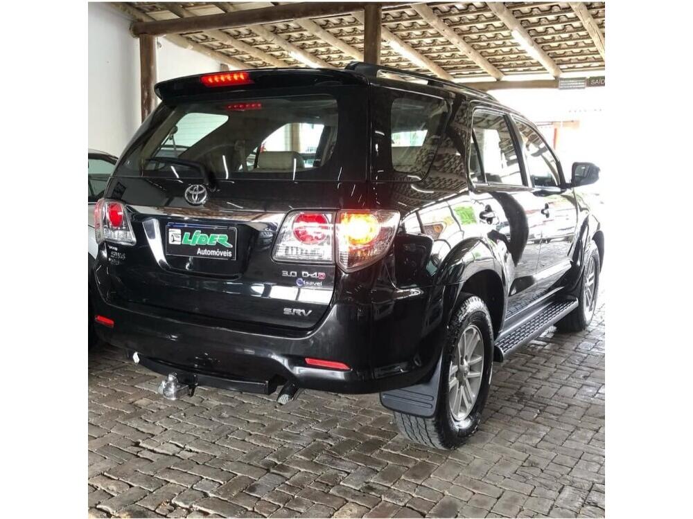 Toyota Hilux SW4