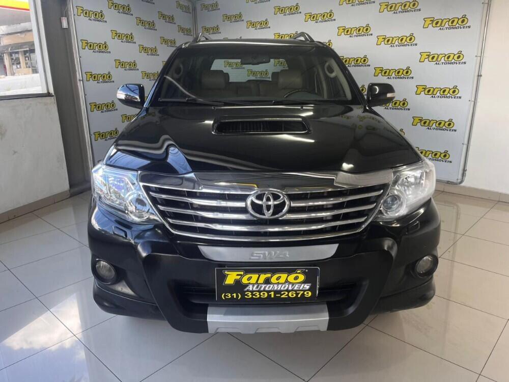 Toyota Hilux SW4