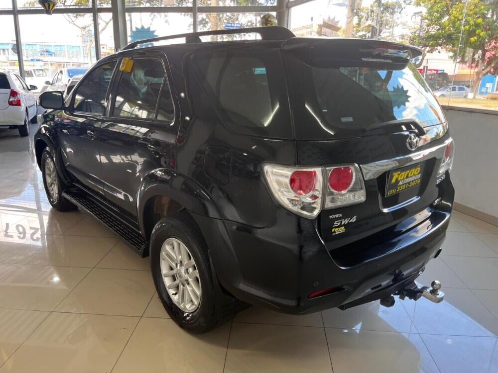 Toyota Hilux SW4