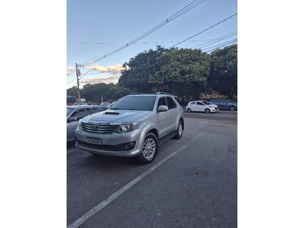 Toyota Hilux SW4