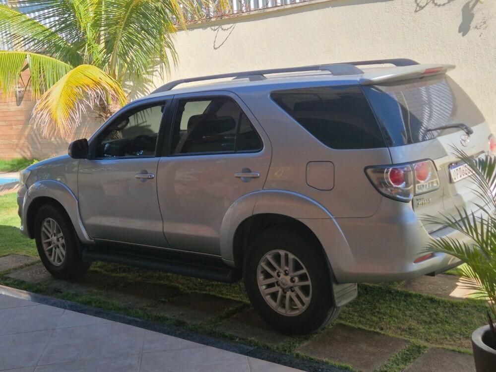 Toyota Hilux SW4
