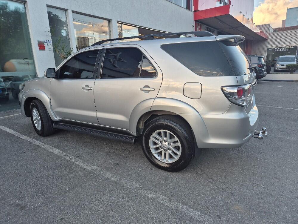 Toyota Hilux SW4