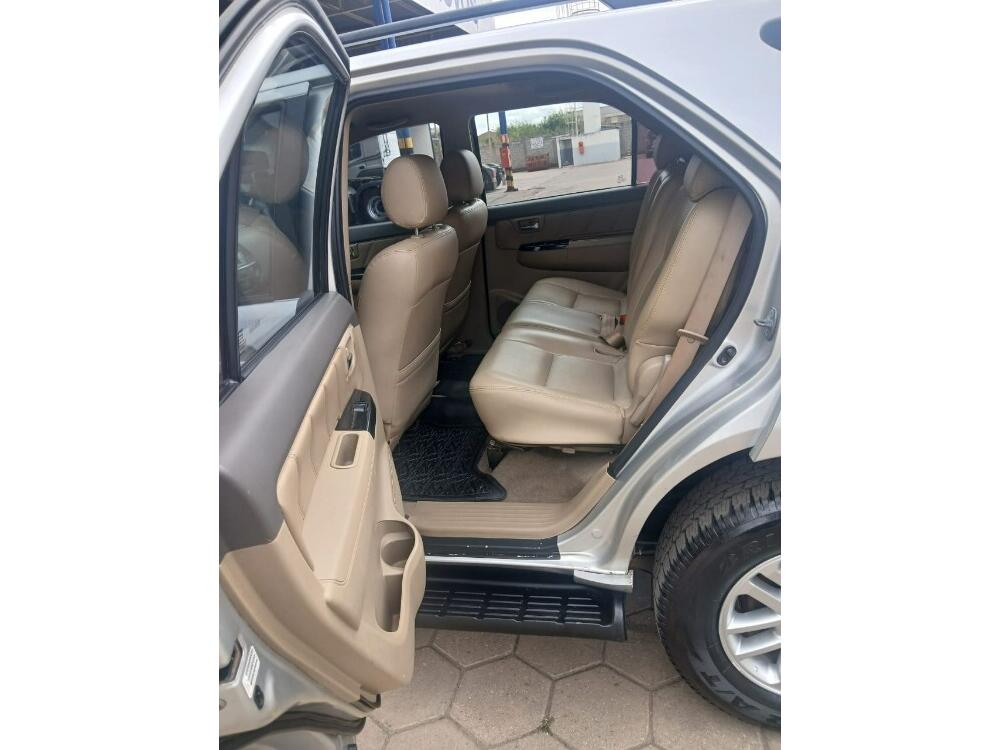 Toyota Hilux SW4