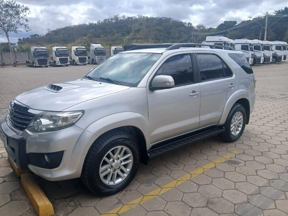 Toyota Hilux SW4
